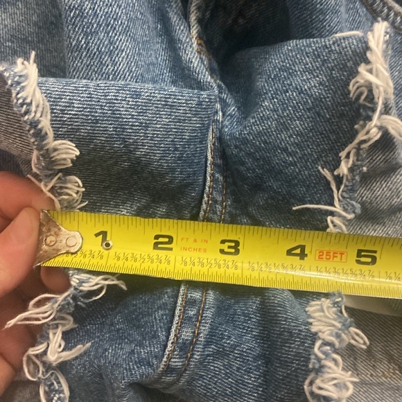 AGOLDE Parker Vintage Distressed Cut Off Jean Shorts Sz 26 100% Organic Cotton - Picture 6 of 6